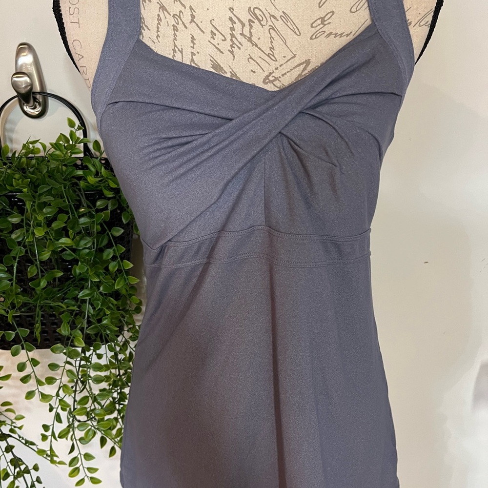 Athleta Ladies Racerback Sports Workout Lined Spandex Top Size XL Grey